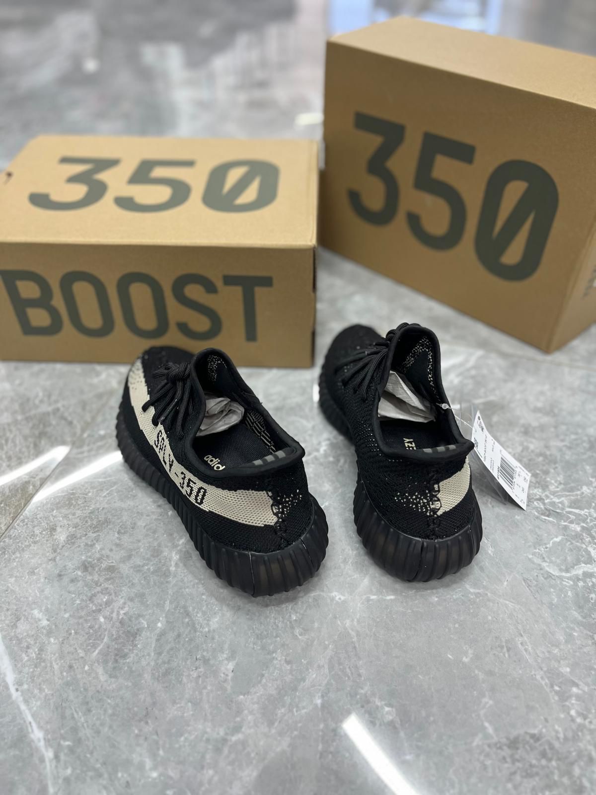 Yeezy Boost 350 V2 “Oreo”